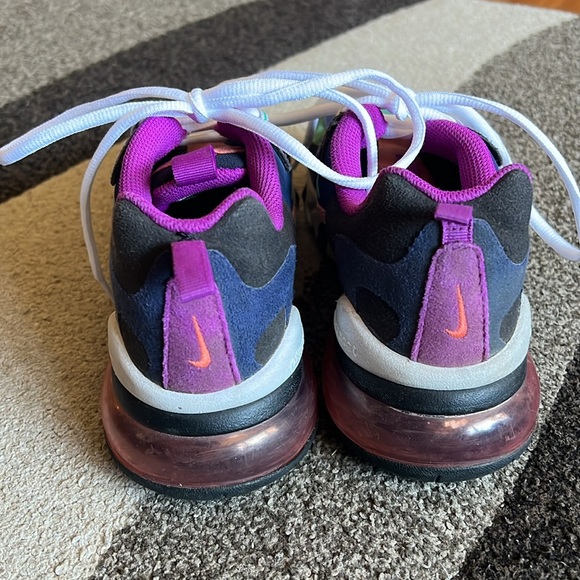 Nike React 270 Girls 4.5 - Picture 2 of 6